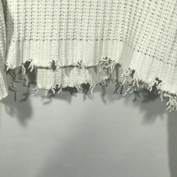 Forever 21 Knit cropped white sweater size small - Picture 3 of 6